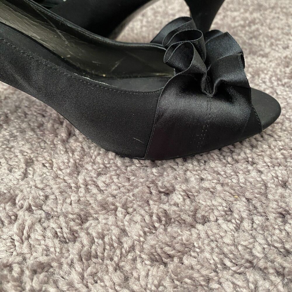 NINA Black Ruffle Satin Formal Bridesmaid Evening Ruffle Open Toe Heels Size 10 - Picture 13 of 13